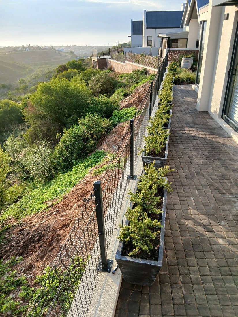 Clearview fence with estate and valley views at Renosterbos, Garden Route