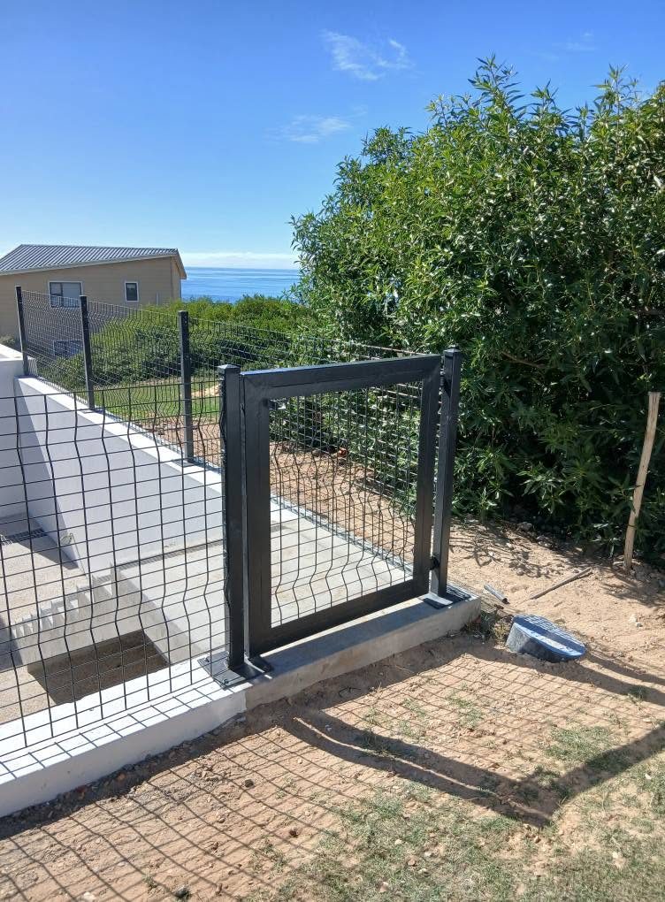 Clearview pedestrian gate with sea views at a Vleesbaai home