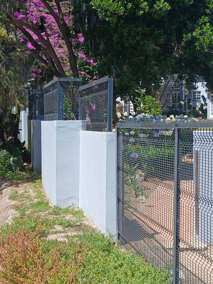 Clearview mesh fencing on boundary walls at Wilderness Hotel